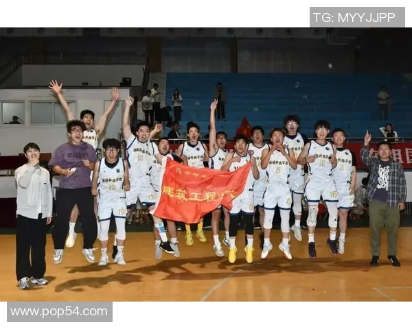 以篮球为纽带凝聚青春力量展现团队精神与拼搏风采 以篮球为纽带凝聚青春力量展现团队精神与拼搏风采