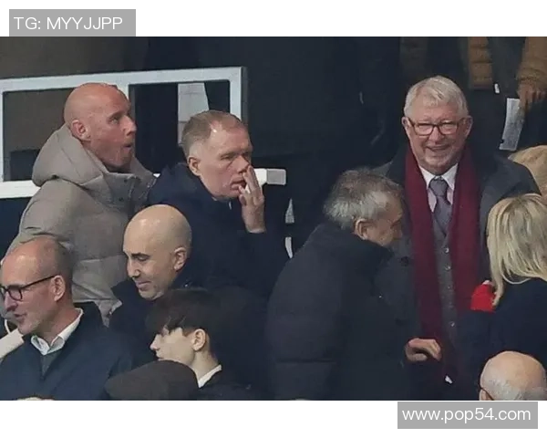 保罗·斯科尔斯：曼联传奇中场的球场智慧与人生轨迹探索