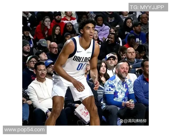 太阳队与独行侠展开激烈对决 众星闪耀展现篮球巅峰对抗