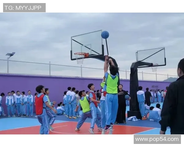 篮球点燃青春激情展现团队力量谱写赛场辉煌篇章