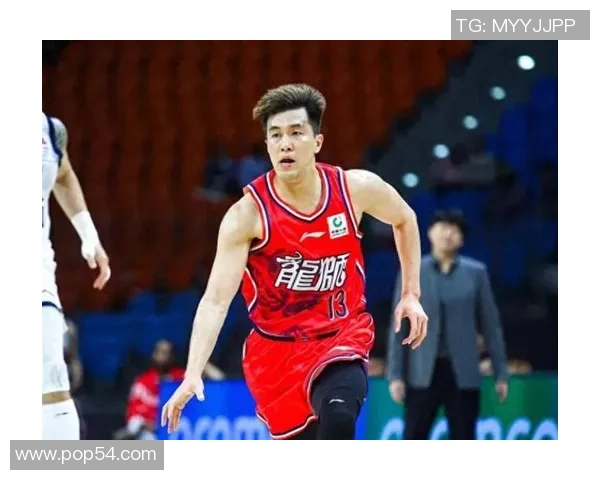 郭艾伦率队展现核心力量引领球队凝聚士气冲击更高荣誉